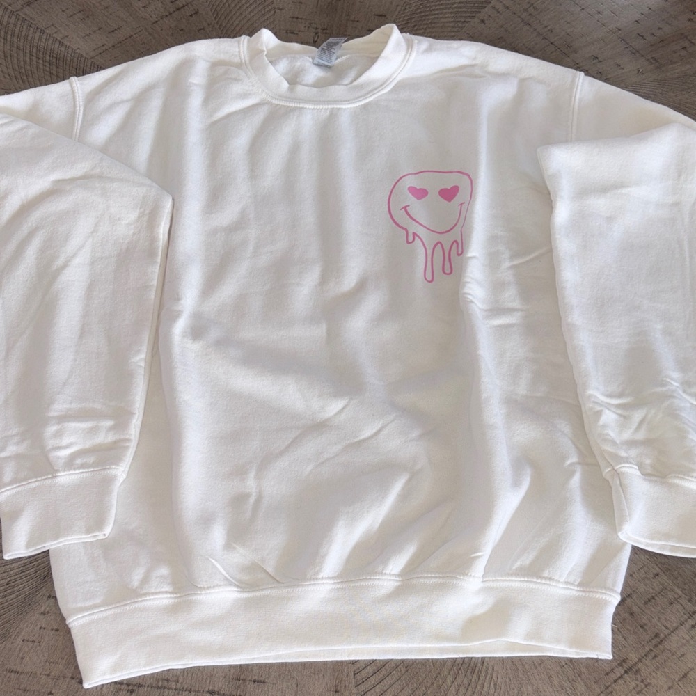 Gildan White Sweatshirt with Heart Graphic